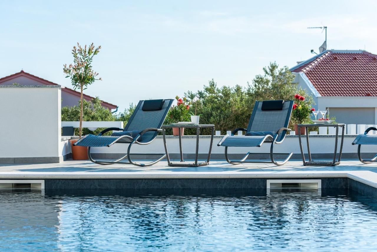 Villa Magnifica Apartments With Pool Novalja Extérieur photo