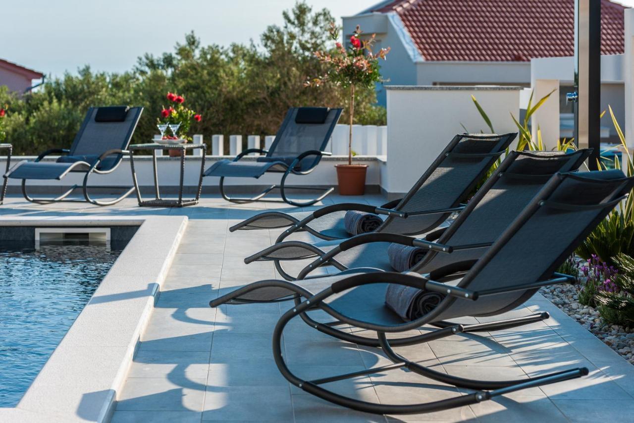 Villa Magnifica Apartments With Pool Novalja Extérieur photo