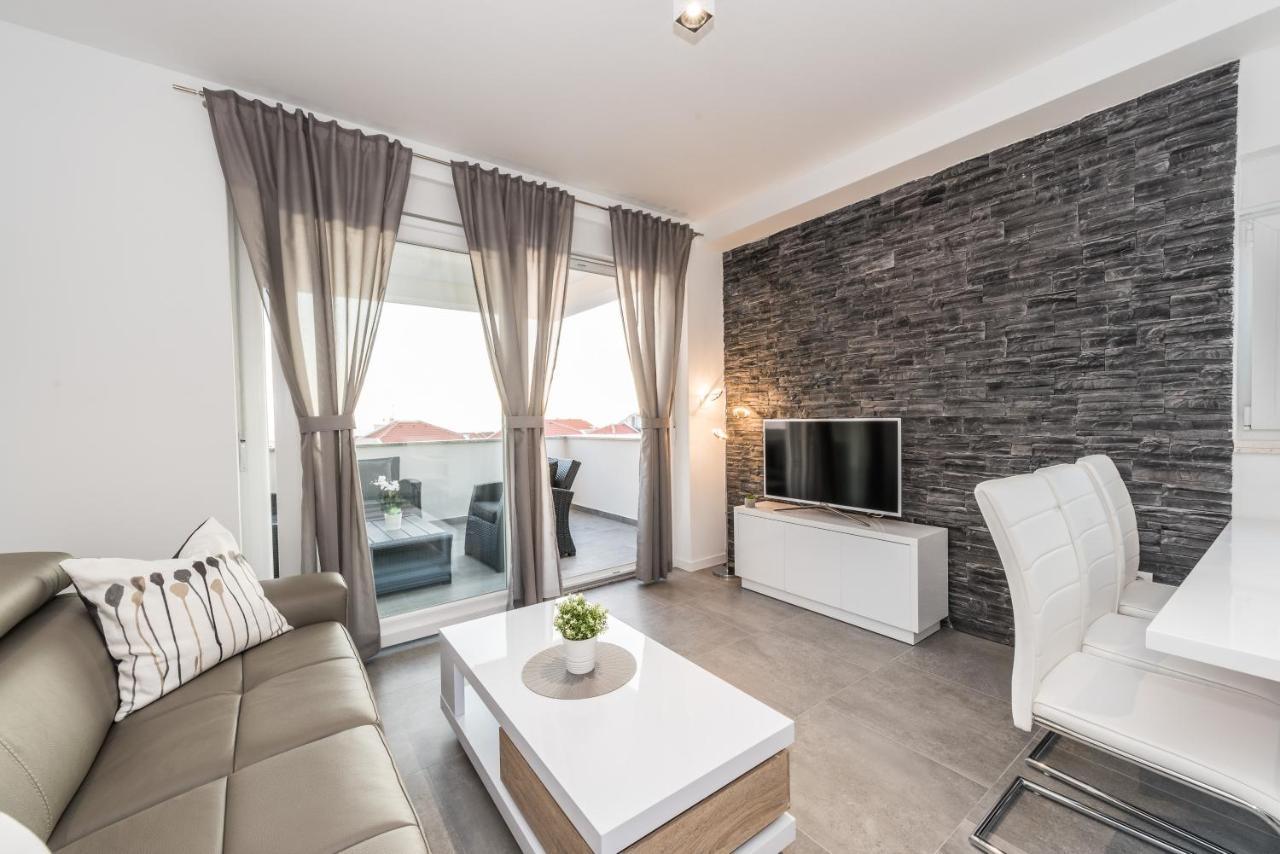 Villa Magnifica Apartments With Pool Novalja Extérieur photo