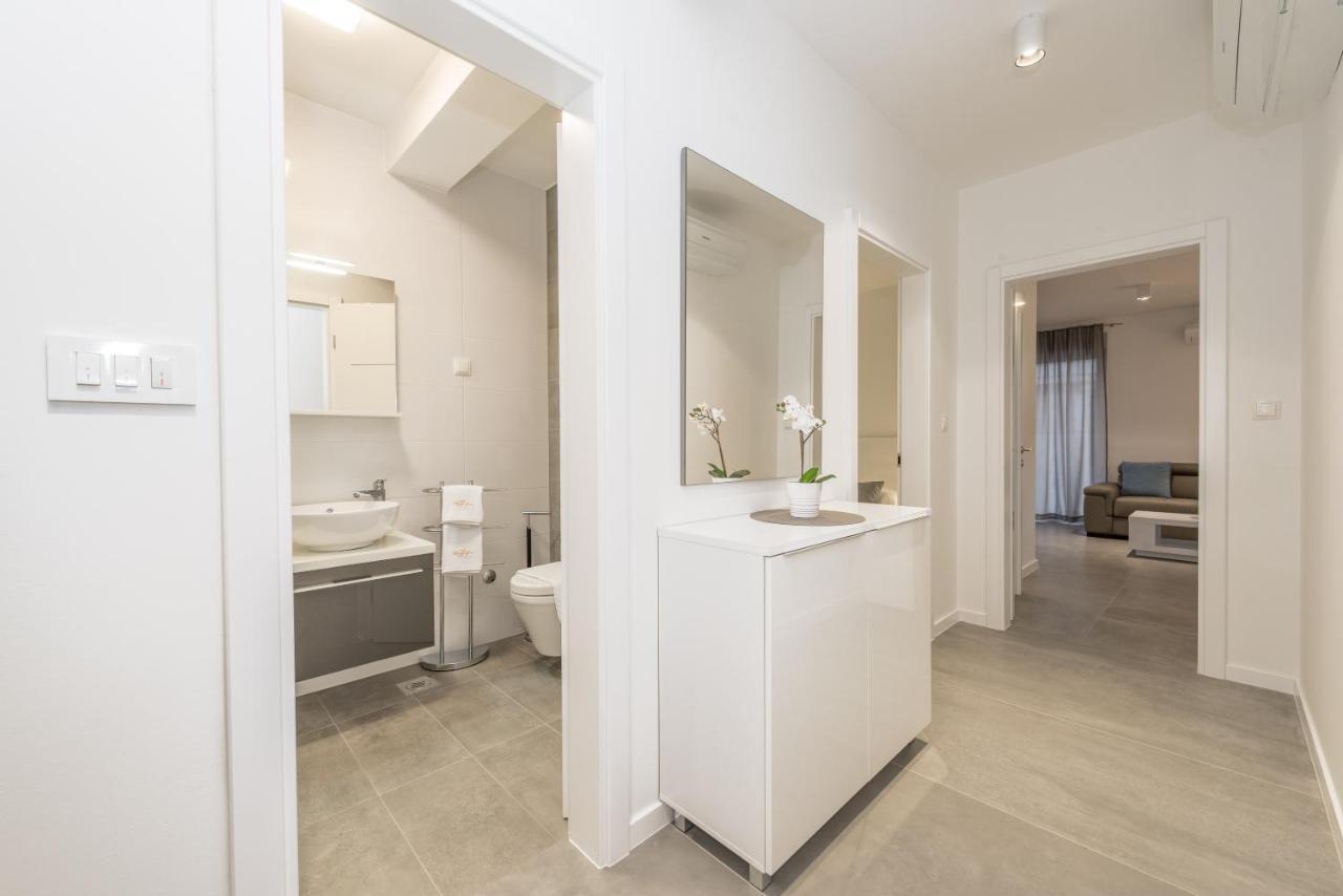 Villa Magnifica Apartments With Pool Novalja Extérieur photo